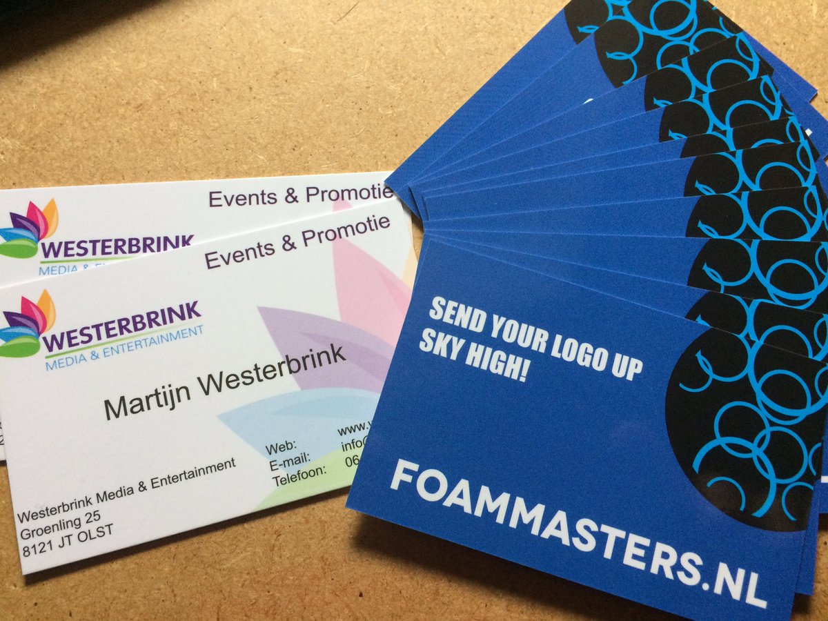 wmegroep's tweet image. Nieuwe visitekaartjes zijn binnen, mét #foammasters achterkant! Kunnen er weer even tegenaan! #marketingtools 😄