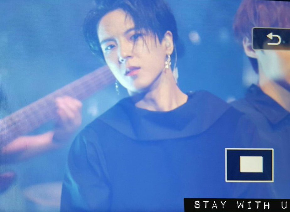 staywithyou0915's tweet photo. 170812 #소년24 #더파이널 프리뷰 
#소년로운 #로운 #이로운 
이 일년동안 정말 행복하고 소중한 시간이네 …
니가 있으니까 
난 너와 함께라 오늘 도 고마워 ~

로운아  사랑해 ❤ https://t.co/8UUl8tXac1