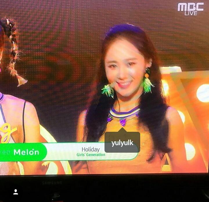 T_araTH's tweet photo. 170812 #Hyomin ฮโยมินอัพ Instagram ชมการแสดงเพลง Holiday ของสาวๆ SNSD พร้อมแท็ก IG ยูริกับซันนี่ค่ะ #IY1 😉😍👍 https://t.co/as72wb7OnQ