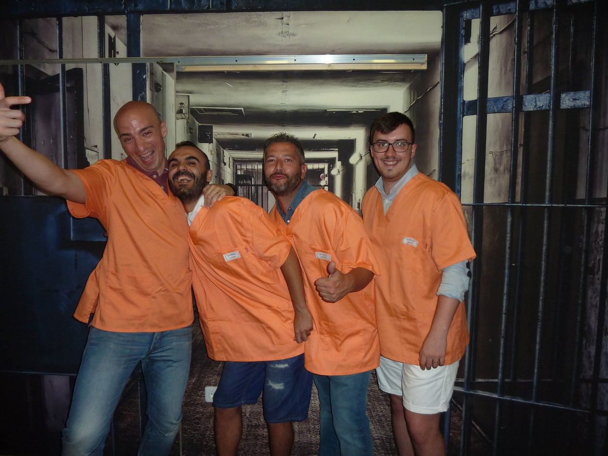 ALCATRAXCAPE's tweet photo. AbZ NEWS: LA BANDA LAS CUQUIS Xcapa sin problemas. LOS MACHOTES, al AGUJERO. https://t.co/CmEfsbuGtg