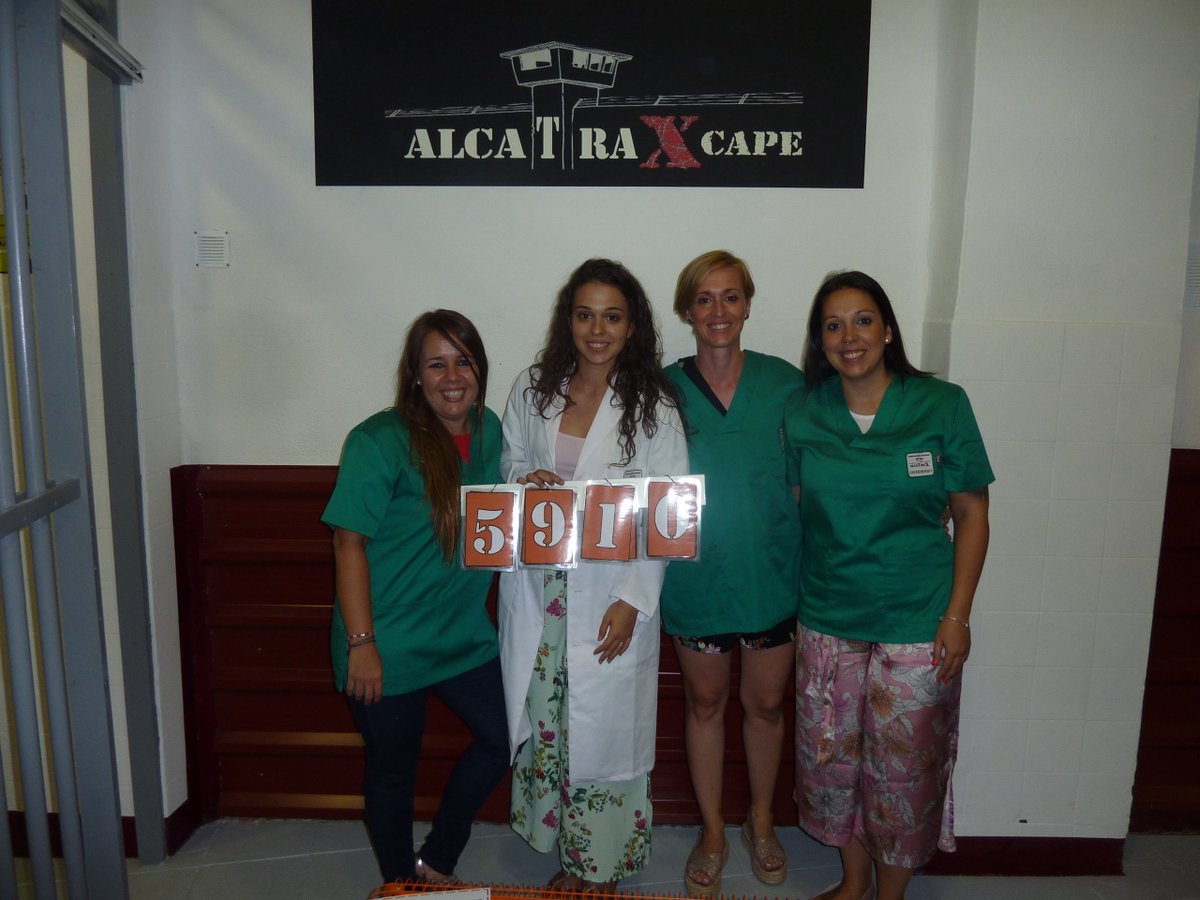 ALCATRAXCAPE's tweet photo. AbZ NEWS: LA BANDA LAS CUQUIS Xcapa sin problemas. LOS MACHOTES, al AGUJERO. https://t.co/CmEfsbuGtg