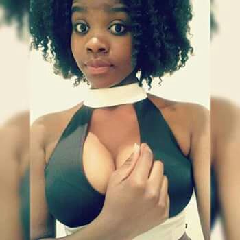 Aubreychiibi's tweet image. RT. Please help us find my cousin Portia Ntimane, last seen on Wednesday around 6pm. If you have any info DM or whatsapp/call: 0711806505