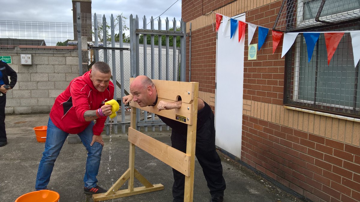 HP_LifestyleYET's tweet photo. Do you have a good aim? Come and test it against our @HP_Grimsby Sgt! Come to Cromwell Road today! https://t.co/oOfdVpNjef