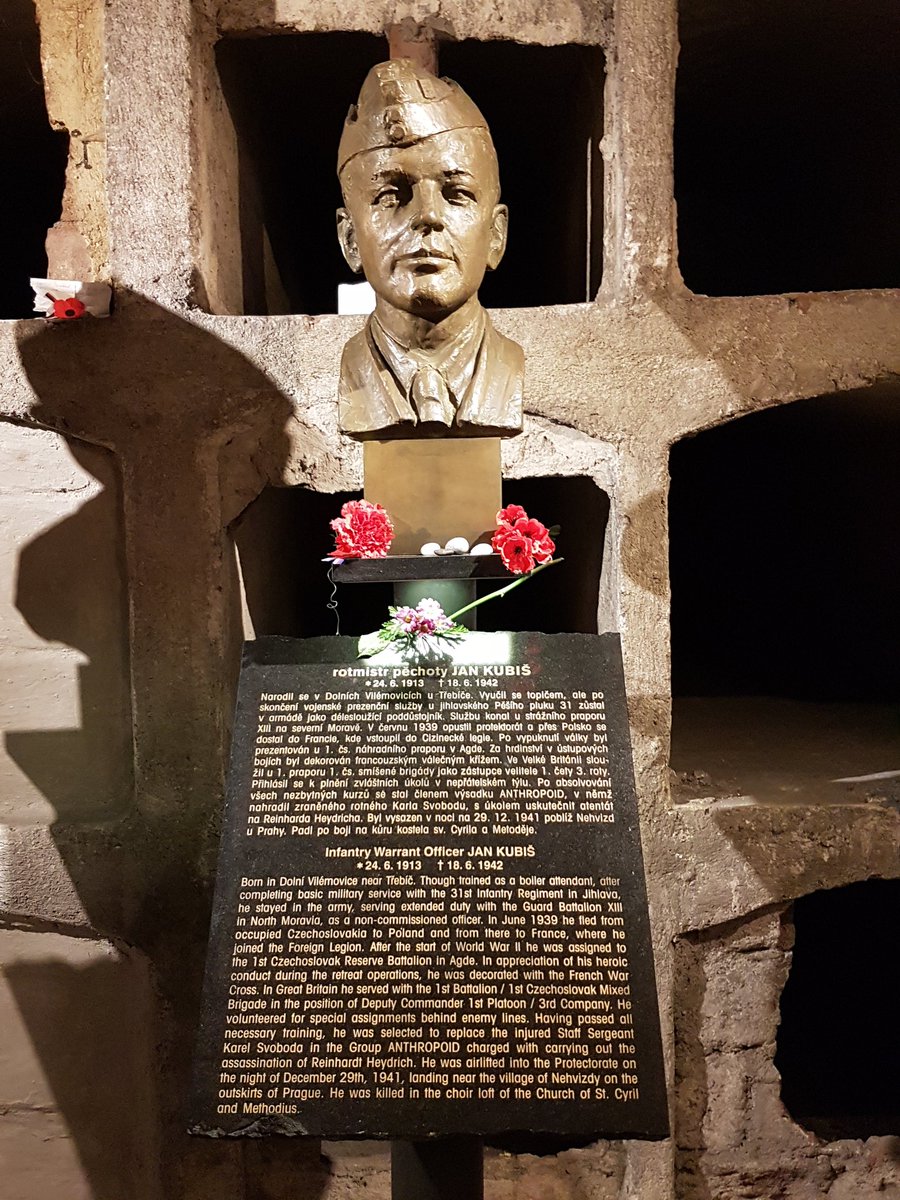 lauragomezmacho's tweet photo. Speechless... What a moving spot... #StCyrilandMethodius #thecrypt #JanKubis #OperationAnthropoid #Prague #tribute https://t.co/61U6hcsK6t