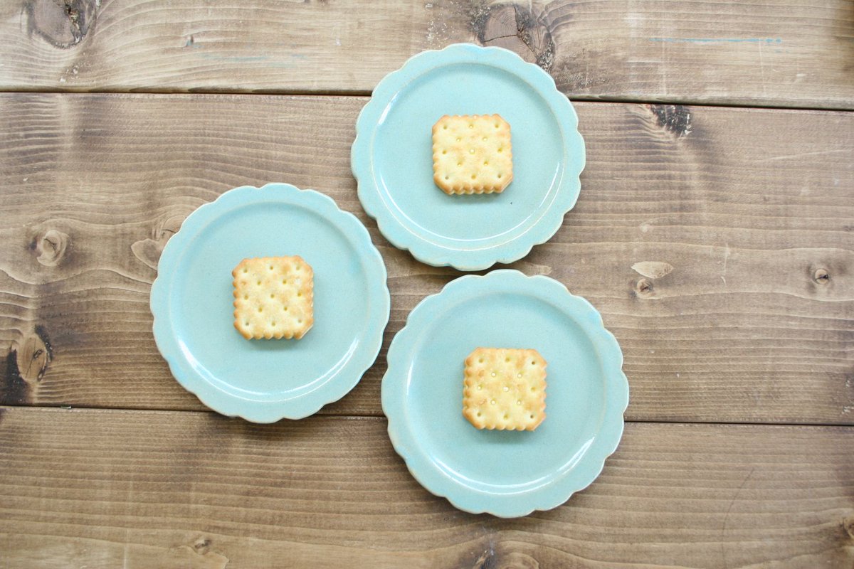 Minne ミンネ בטוויטר 料理上手になりたいminneスタッフ あずー がおすすめの作家さんは 家族で使えるシンプルで味わいのある器を制作されている ユトリロ さん 料理が苦手な人でもこの お皿があったらいつもより作って盛り付けるのが楽しくなりそう