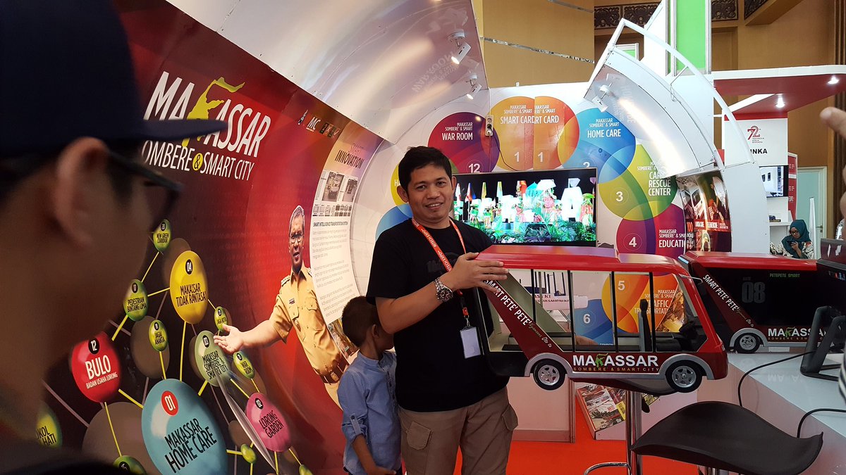Booth kota makassar dengan content makassar technopark.
#makassartechnopark