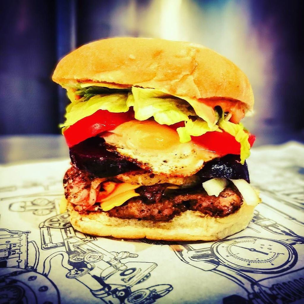 pipes's tweet photo. The High Standards... by @StandardBurg released today @pontcannamarket Street Food open till 9.30pm @pipes #pipesbeer #burgers #highstandar… https://t.co/LC9hDxFsn6