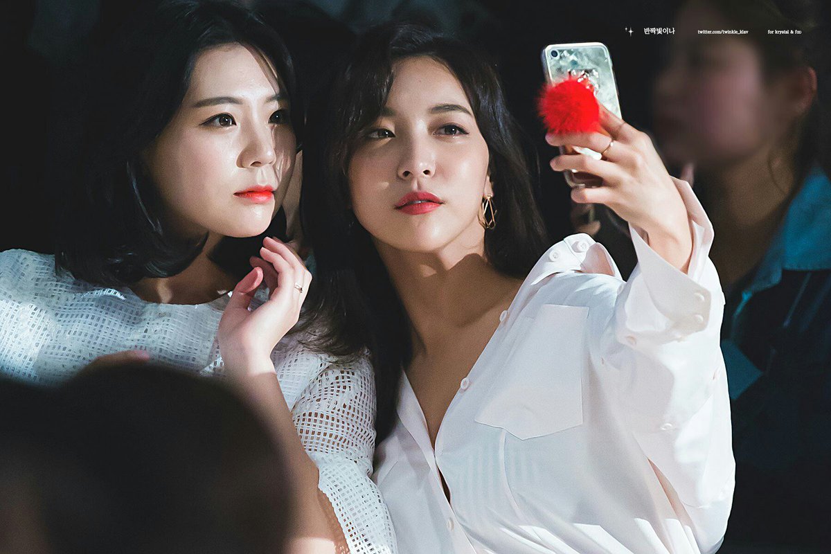 fyamberliu's tweet photo. Happy Bday Luna&amp;Jinyoung #HappyLunaDay https://t.co/TfhjH4TLpz