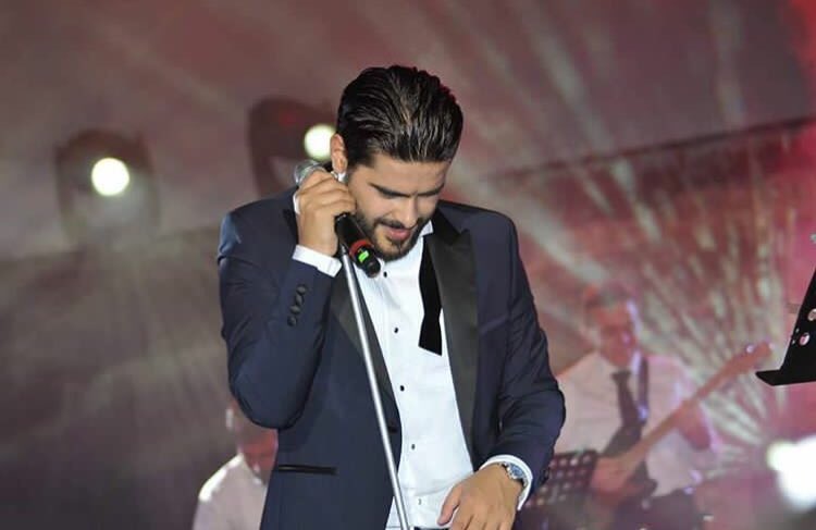 Sundos_ha98's tweet photo. مبروك نجاح كل حفلات بتونس يا #نجم_الملايين 💙🌸🌟🎤
#ناصيف_زيتون 
@NassifZeytoun https://t.co/wVuiKcnN9c