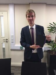 BforBBury's tweet photo. Craig Wilson @stanmoreinsure receives his new #bforb membership note book @BforBBury https://t.co/tLrC66dVuL