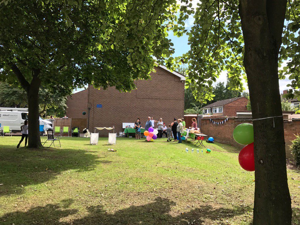 KarenGrinsell's tweet photo. Lots of activity getting ready Greenhill Way Street Association Fete #community https://t.co/xktGNxnL3L