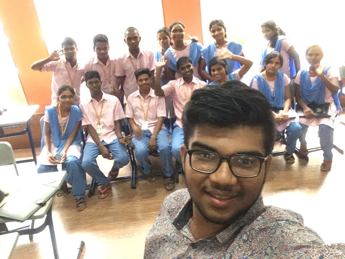 EkMahapatra's tweet photo. A Moment with the students of #KISS #KIIT participating in the KIITIS #MUN #UNOFC council. https://t.co/rmjJV7W38S
