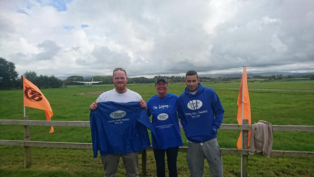 CancerCareLocal's tweet photo. Two more jumpers waiting for the cloud to clear #willymitchell @CancerCareLocal https://t.co/vxCjyW5t3L