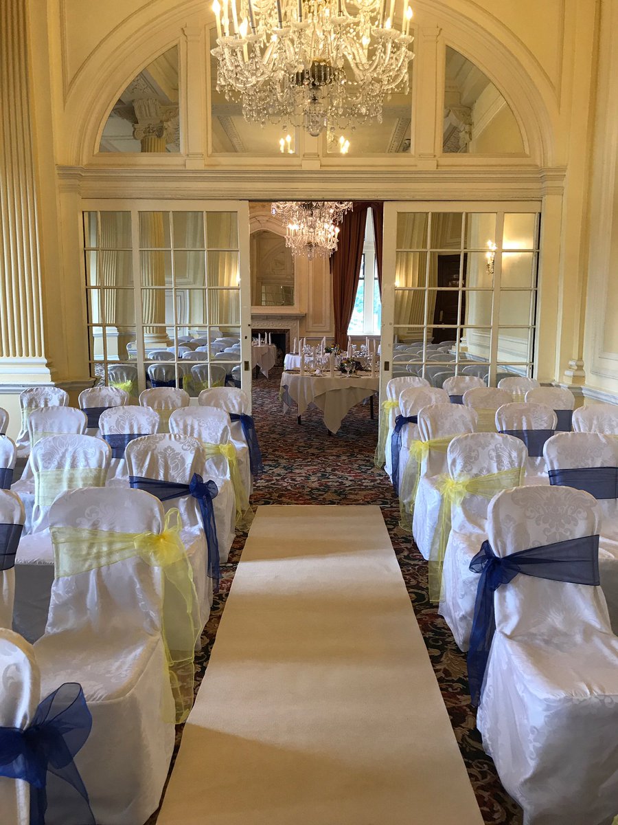 CreateALook's tweet image. Today's @LUFC blue and yellow ceremony set up @Maj_Harrogate #weddings #harrogate #LeedsUnited