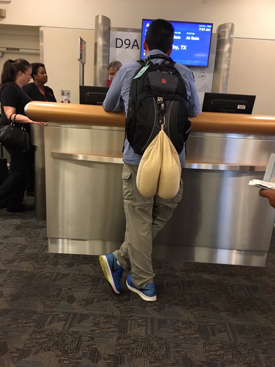 k_pallone's tweet photo. Comfort never looked so...wrong π #shouldisaysomething #atlantaairport https://t.co/9PxrYx5XpJ
