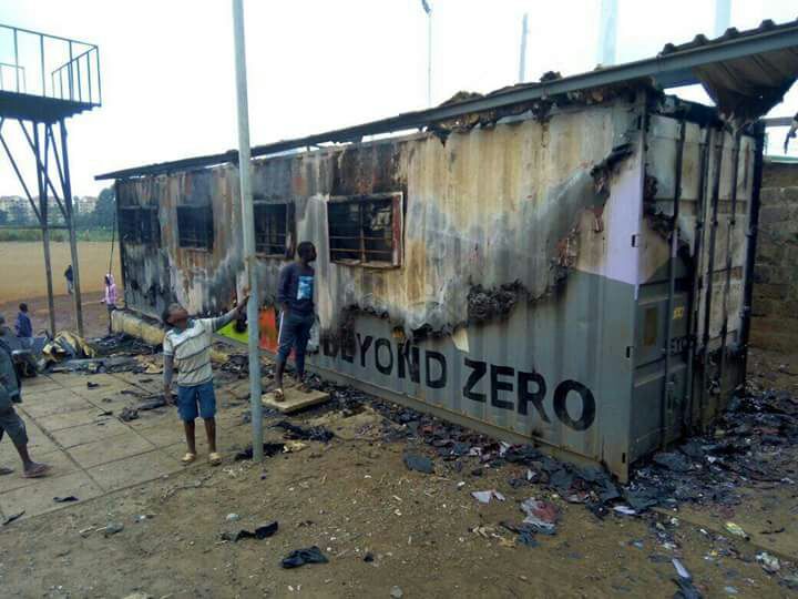 IEBC3's tweet photo. #StopKisumuKillings
Unfortunately our Margaret Kenyatta will die during child birth. Is this what we call peaceful demos? Surely https://t.co/ThlY0VsiGF