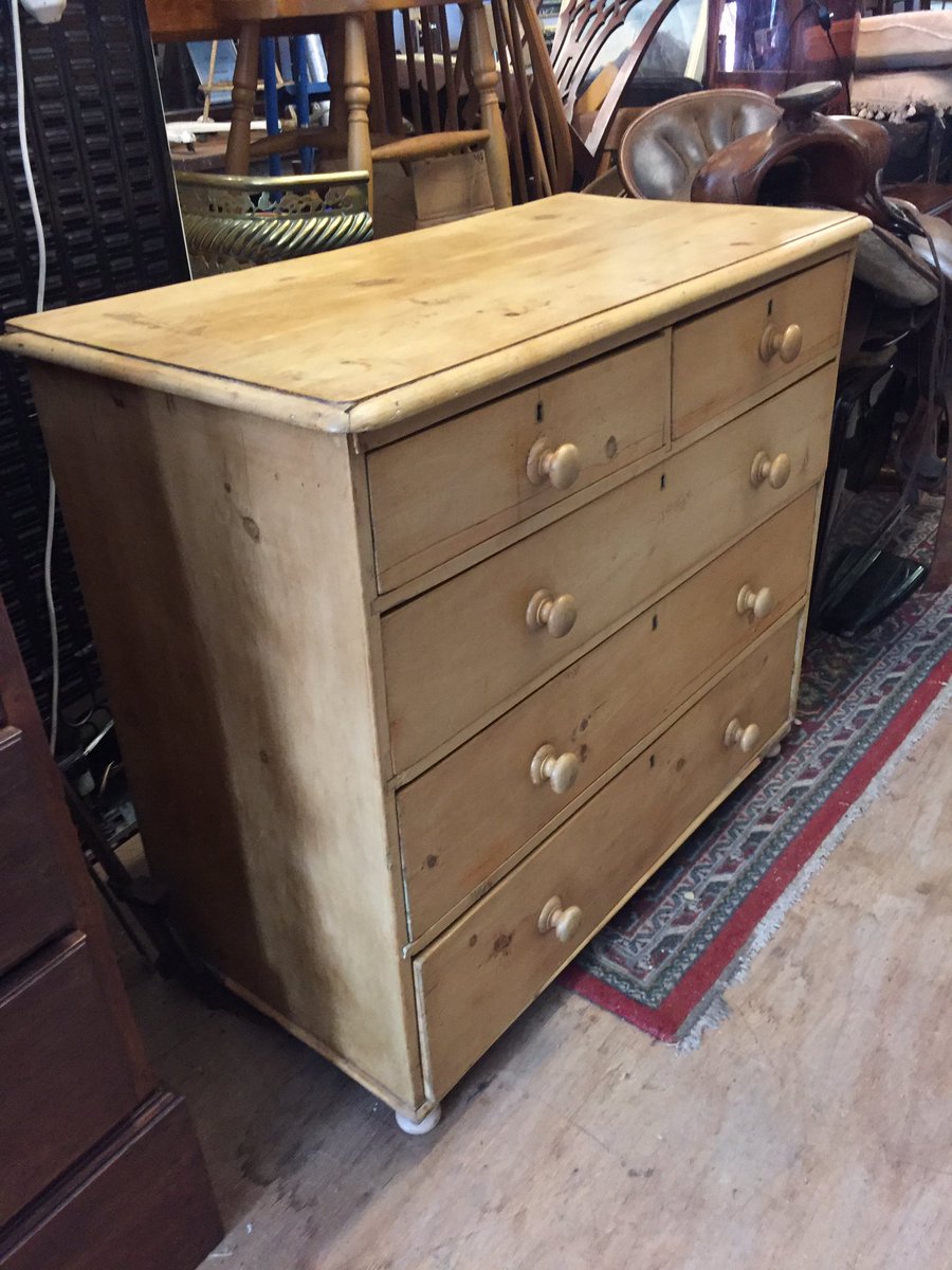 ReathamAntiques's tweet image. Victorian pine chest new arrival.#pinechest