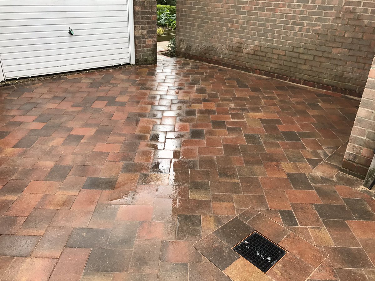 amsbuildandland's tweet photo. #Driveway finished in #Marshalls #savanna traditional.
In #Stetchworth. https://t.co/qAvPWa0q8z
