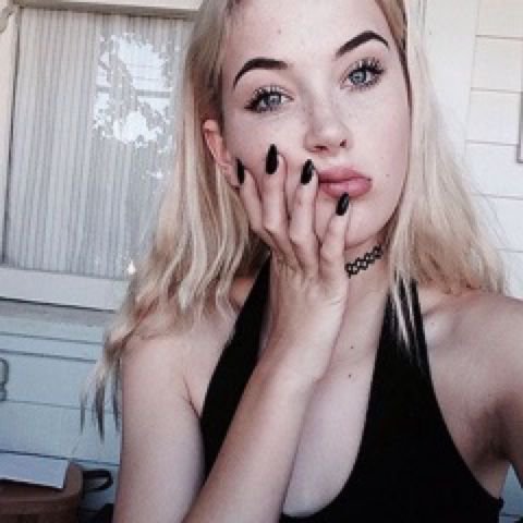 "Super aesthetic."

💗 Super flirty 💗

💗 Ships with chemestry 💗

💗 Rt? 💗