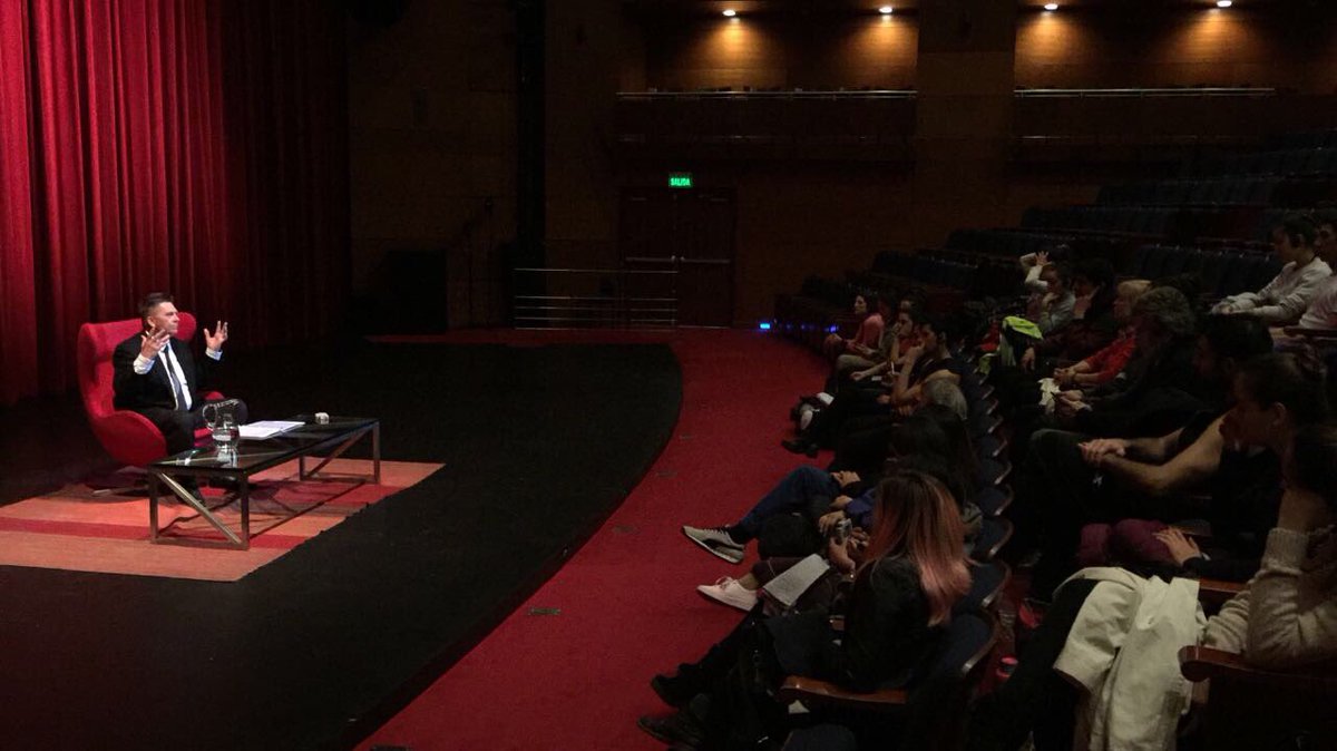 tmlascondes's tweet photo. Ahora Charla "Gestión de las artes escénicas en el mercado global" con Rodney Gustafson https://t.co/hqFc3W18Ud