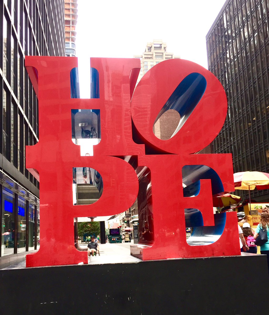 sdzotto's tweet photo. Esperanza &amp; Amor, lo que perdura. Juegan en bloque, se acompañan, se compensan, se construyen. #nyc #hope&amp;love #midtown #2017 https://t.co/ISbTGmZRPd