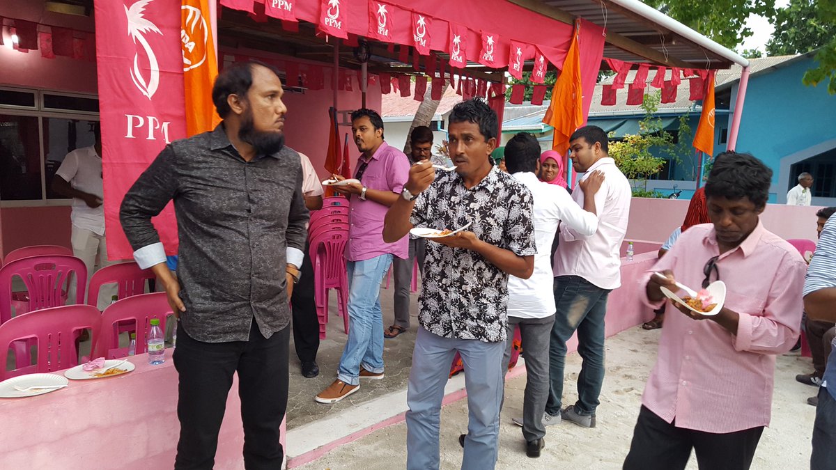 ahmedHa83472143's tweet photo. #THARAHGGY AEKU RAIHYYATHUN 12/8/2017 MIADHU N.VELIDHOO EVENT GE THREIN. https://t.co/mu3YNETO3F