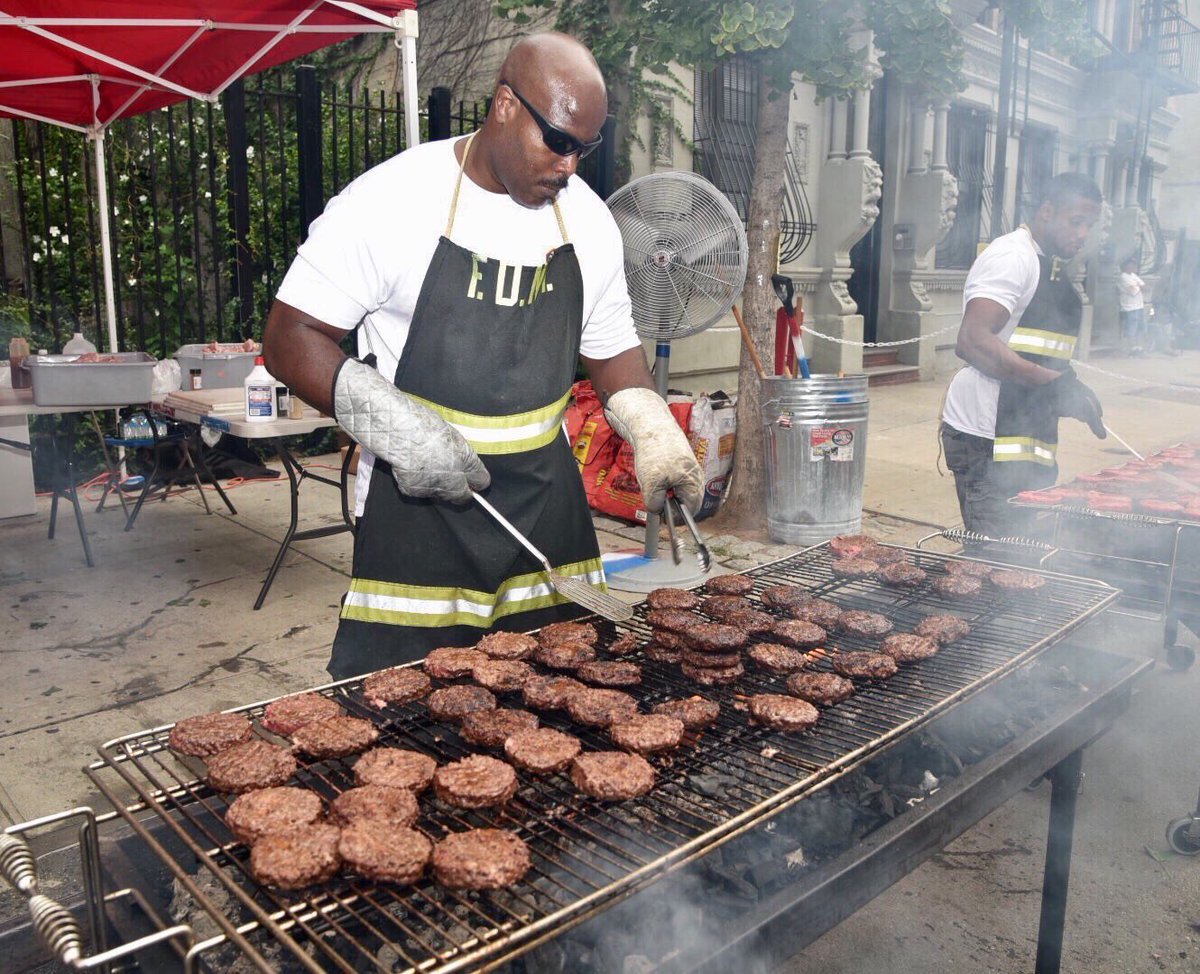 FDNY's tweet photo. Join us for lunch at the #FDNY Block Party in #Harlem! Come by #Engine59 #Ladder30 111 W 133 St until 4 pm https://t.co/cI4EwqVQwD