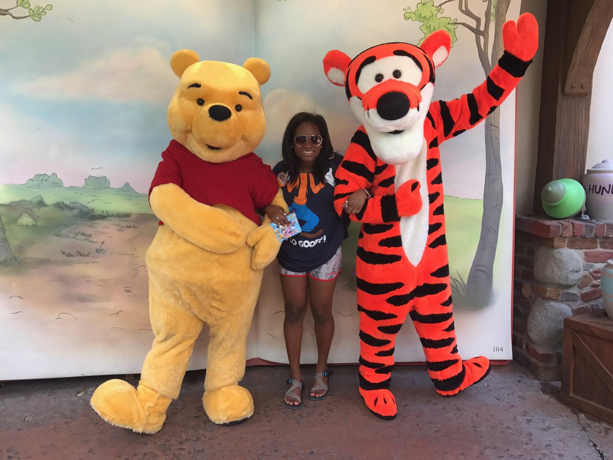 lamar_achio's tweet photo. When you wish upon a star an Alpha Chi is what you are π«β€οΈ #axogammaphi #axosummer https://t.co/fbyIJm1dAR