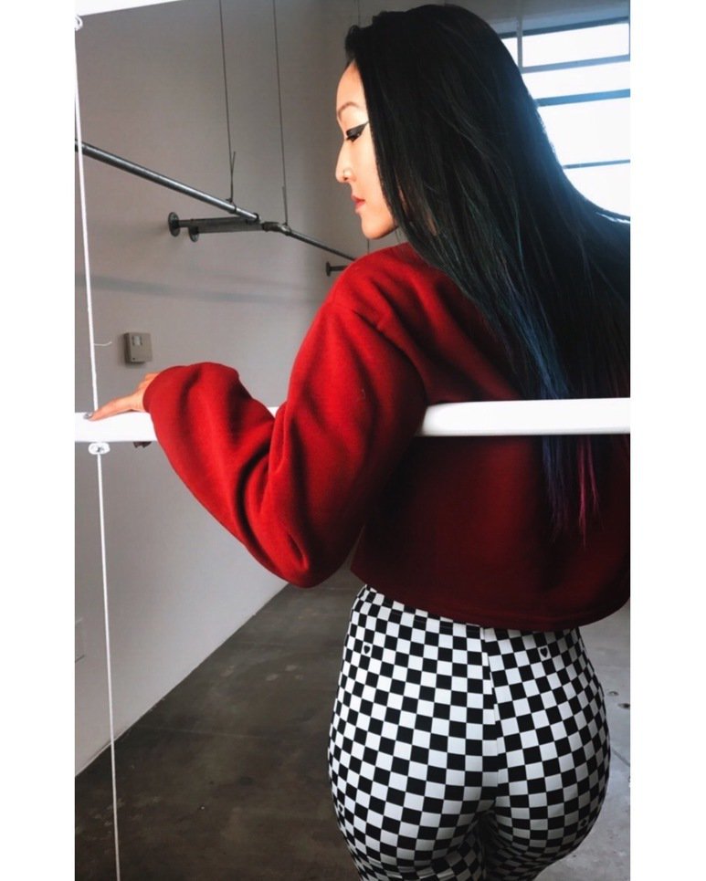 The_Lyddz's tweet photo. How about a game of chess?... anyone?🏁
.
.
.
.
.
.
#lydiapaek #thelyddz #sheinofficial #chess https://t.co/Pj3yUCSp0I