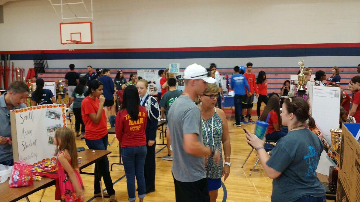 DHS_Vikings's tweet photo. Fish Camp 2017-2018! Viking Pride! https://t.co/JtH4ejadwa