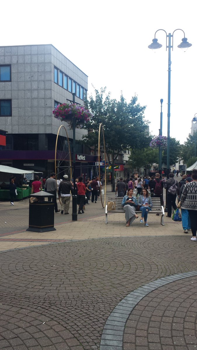 Imrana_M_'s tweet photo. @RevolutonArts in rehearsal mode for #ColourOfLight #LightLuton https://t.co/25v0dtvEkC