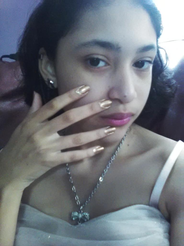 eli_isqueer's tweet photo. Today's my sweet 16 😊💅💃 https://t.co/XsudEzb5JP