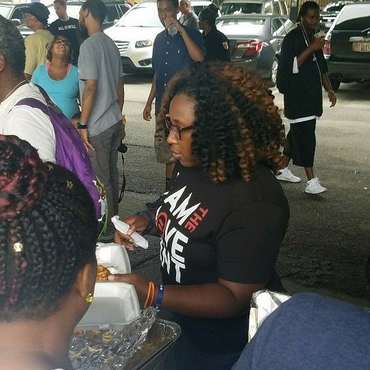 GBLAimpact's tweet photo. The young Professionals of GBLA join forces with #GenerosityGlobal to support their 4th annual community cookout. #generosityglobal https://t.co/pzgsMuKE7s