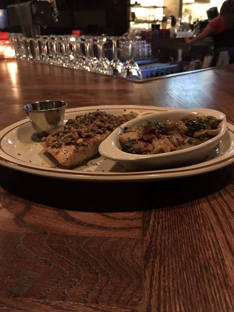 Our Pecan Crusted Salmon is amazing!#saturday #elpasotx #esep #happyhour #straks #seafood #martinis