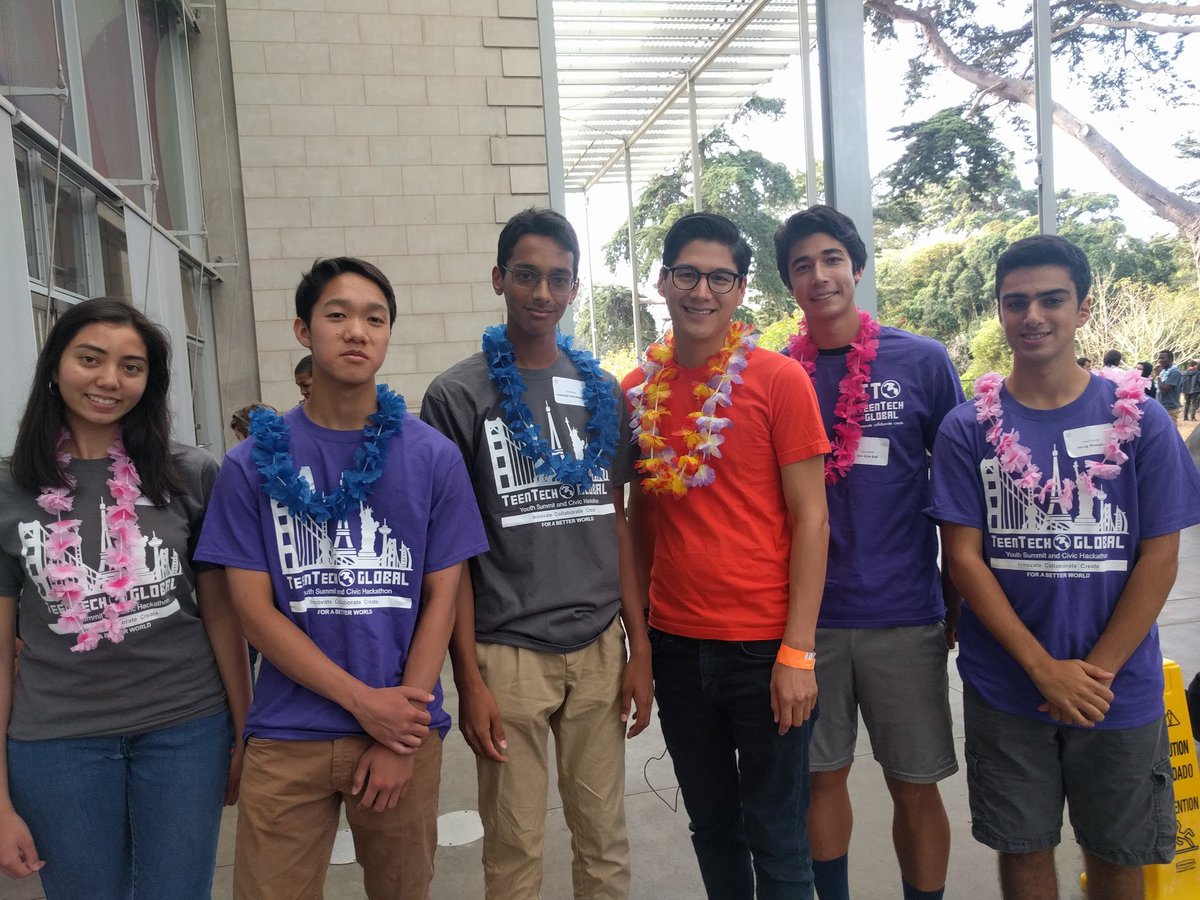 teentechsf's tweet photo. Student leads @TeenTechSF Prez Vanessa, Finance Ben, Hackathon Anantajit, Alex #STEM Workshop Sevag @CalAcademy @nealramus #TeenScienceNight https://t.co/teNgfEBmoE