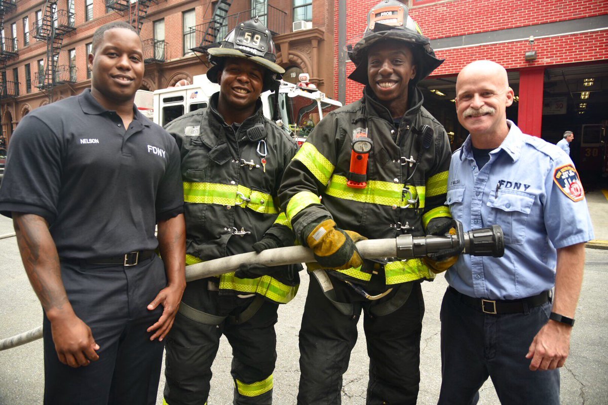 FDNY's tweet photo. Meet the members who keep NYC safe! #FDNY Block Party is at #Engine59 #Ladder30 111 W 133 St #Harlem until 4 pm https://t.co/1hrbyf8Cdc