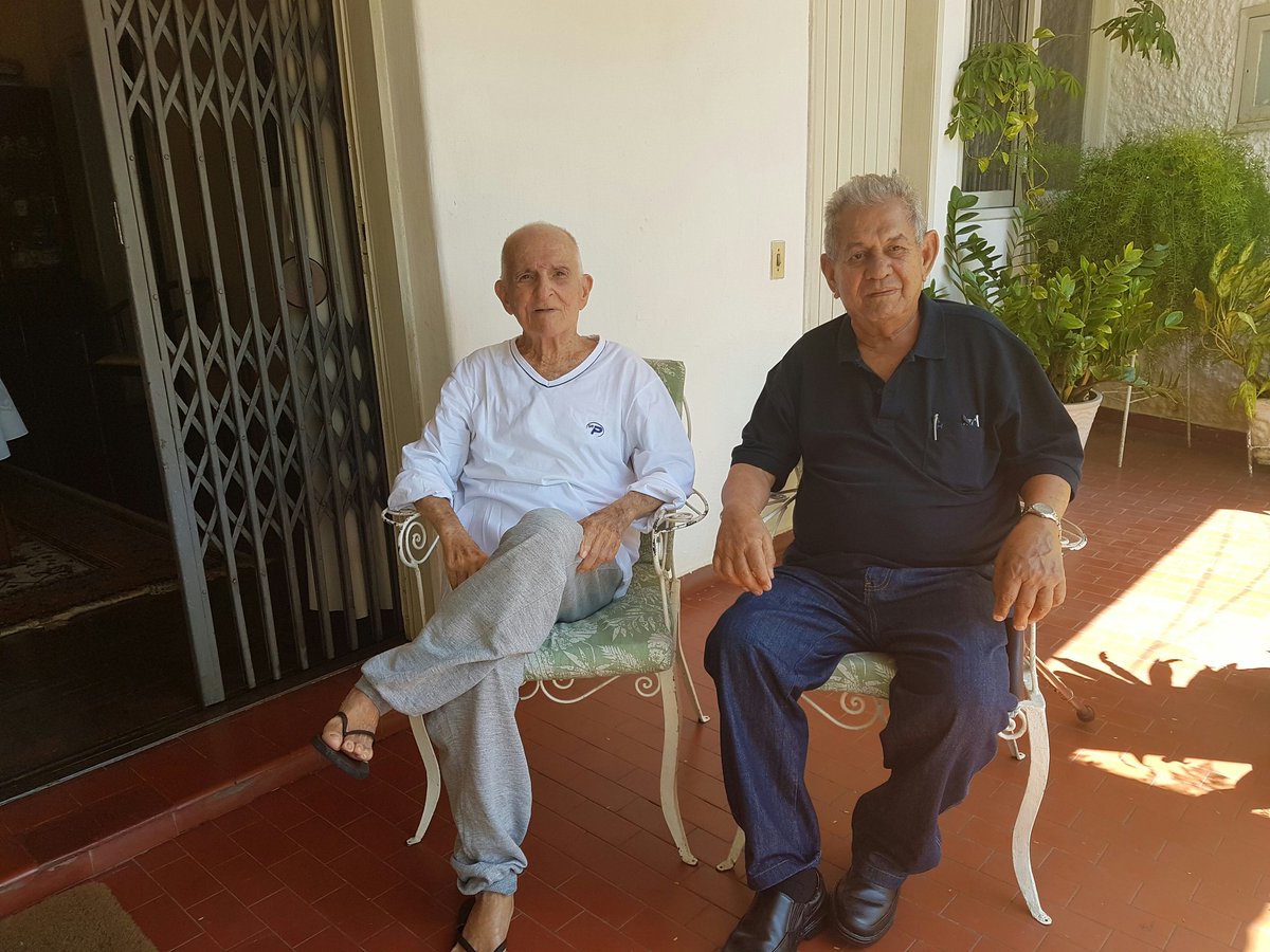 kolluna's tweet photo. Reencontro hj pela manhã de Ferreira Lima (81a) e Luiz GM Bezerra (94a), na mesma varanda onde fundaram a #ACERN em 1954. 2 histórias vivas. https://t.co/17I3n37ieK