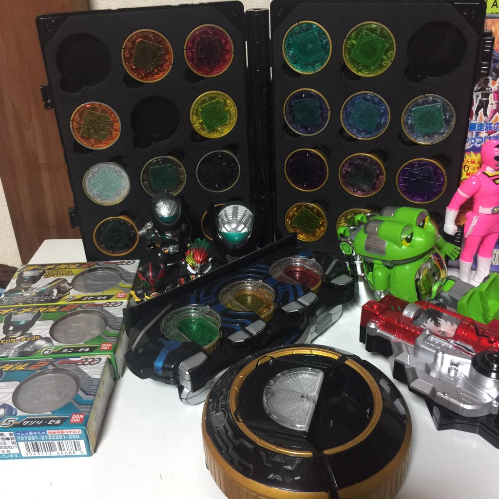 あいこりん No Re Pect こんな部屋でも引かないよって人rt センスのなさとキュータマ収納する箱間違えたからとりあえず仕方なく活用してるやーつ ゴーオンイエロー早輝たん推し