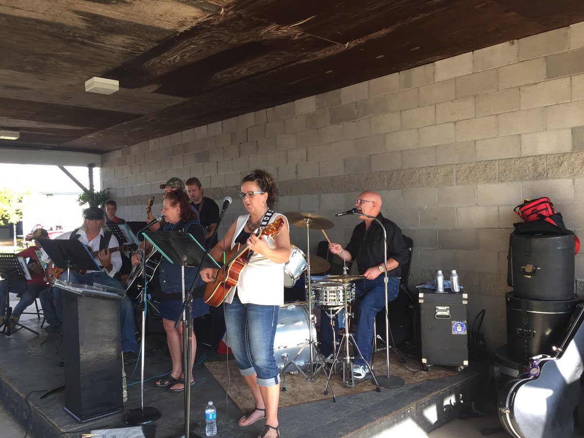 JeffreyJelinski's tweet photo. Its the 3rd day of #MorrisonCountyFair. 
**I will not be able to attend day 3&amp;4 of the Fair due to a family medical issue.**
Stay safe. 😀😀🇺🇸 https://t.co/Ut5oOiCvuu