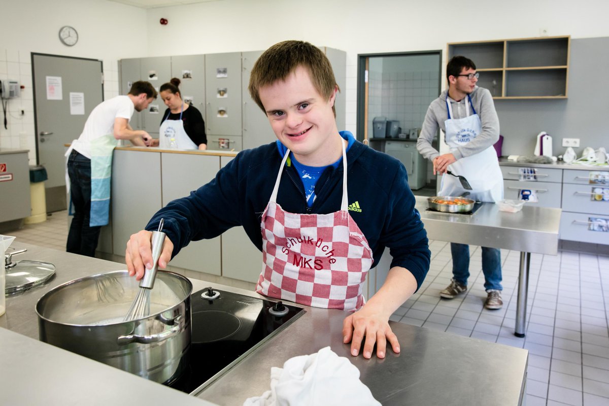 TSFoundation's tweet photo. NEUE LEHRKÜCHE FÜR 280 SCHÜLER DER MAXIMILIAN-KOLBE-SCHULE
https://t.co/mwYcKF0mVn https://t.co/4181OI4nzg