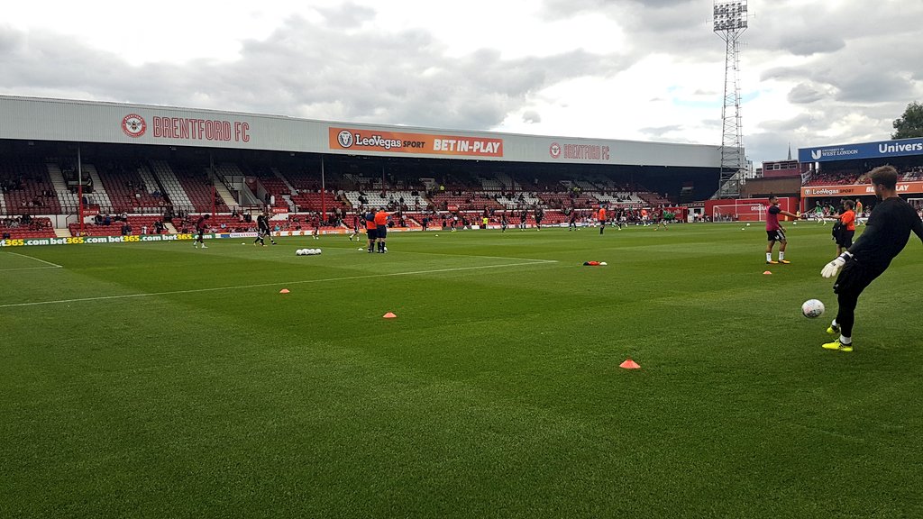 BrentfordFC's tweet photo. ๐ธ Warm-up well underway with less than 30 minutes to go #BEESNFFC https://t.co/uSRt2UFLsB