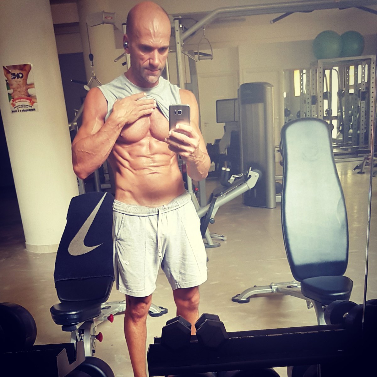 Blascomane's tweet photo. #muscle #abs #sixpack #yeah #bodybuilder #bodybuilding #motivation #pump #ripped #fitness #man #Figure #nutrition #Motivation #lifestyle https://t.co/mGJDST5aan