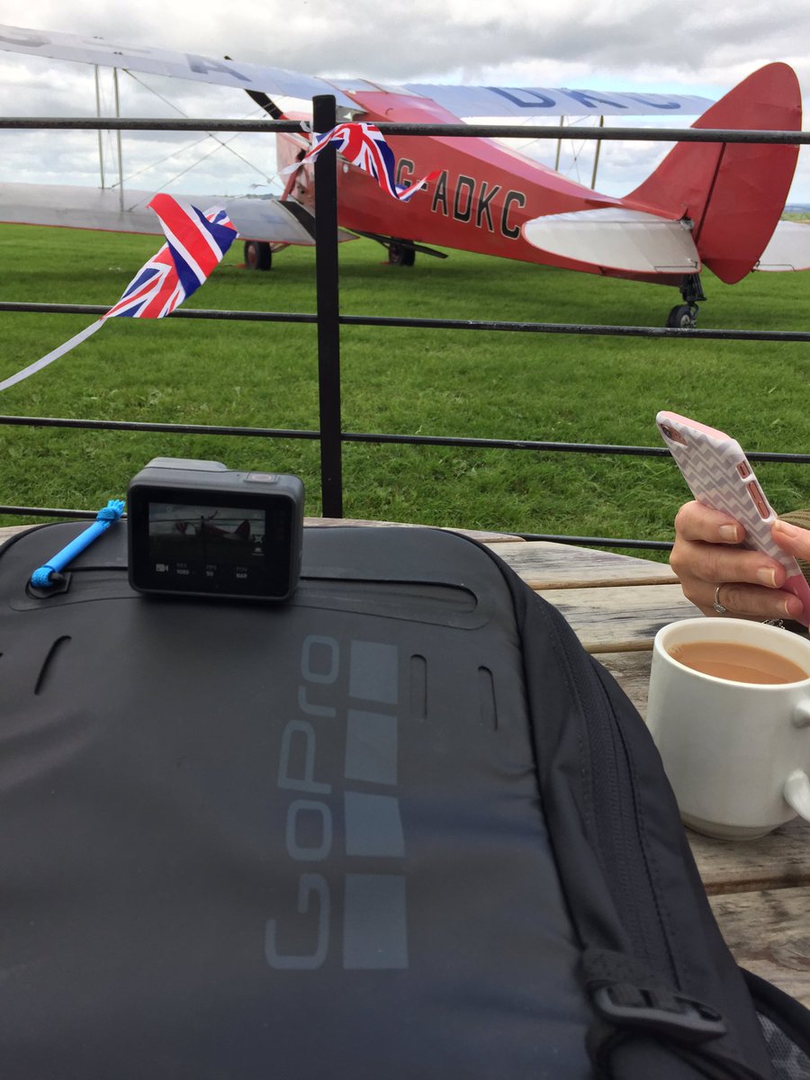 AngryFatha's tweet photo. @GoPro ready for action #GoPro #comptonvintageday #GoProHERO5 https://t.co/mfIpbukuy3