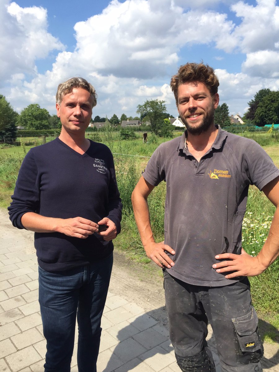 Bram van <a href="/Oblyapp/">OBLY</a> op bezoek bij <a href="/DomenRietdekker/">Domen Rietdekkers</a>. Vakkundige #rietdekkers met #passie. Binnenkort meer op obly.com #vakmensen