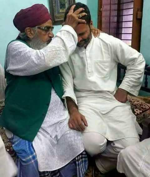 Devipatel6's tweet image. दिमाग में बुद्धि डालने का अंतिम प्रयास करते मौलाना साहब...👇👇👇👇👇👇👇😝😝