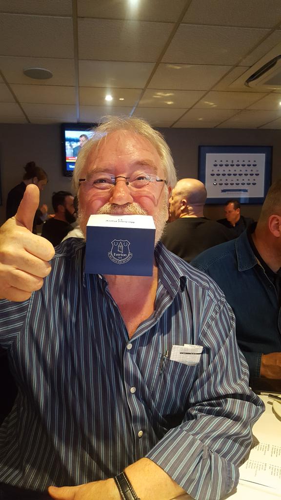 mikeparry8's tweet photo. I'm in the most sophisticated hospitality lounge in the world .. ALEX YOUNG .. and kick-off is closing in .. https://t.co/5hXEaapoDQ