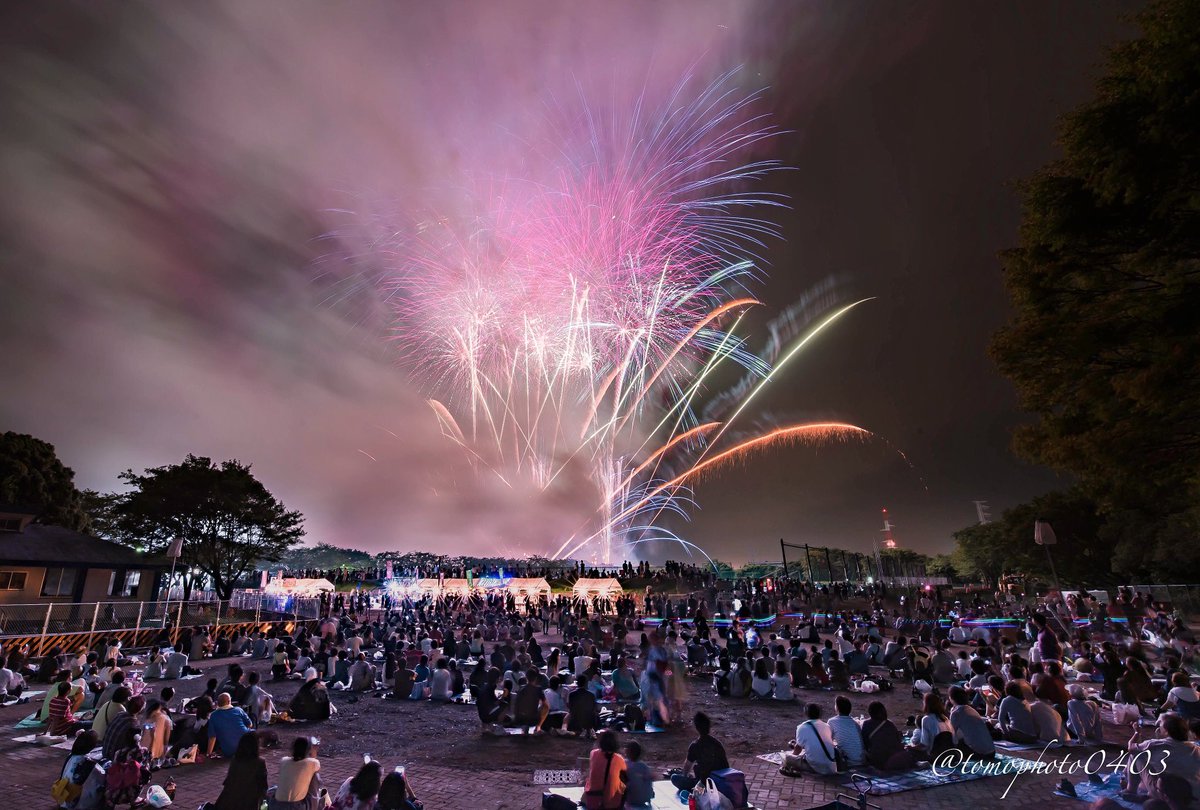 ট ইট র ともやん 茨城県の東海村で行われた第39回東海まつり花火大会へ行ってきました 煙に隠れる場面が多々ありましたがとても美しい 花火を見ることができましたヾ ๑ ﾉ 野村花火工業
