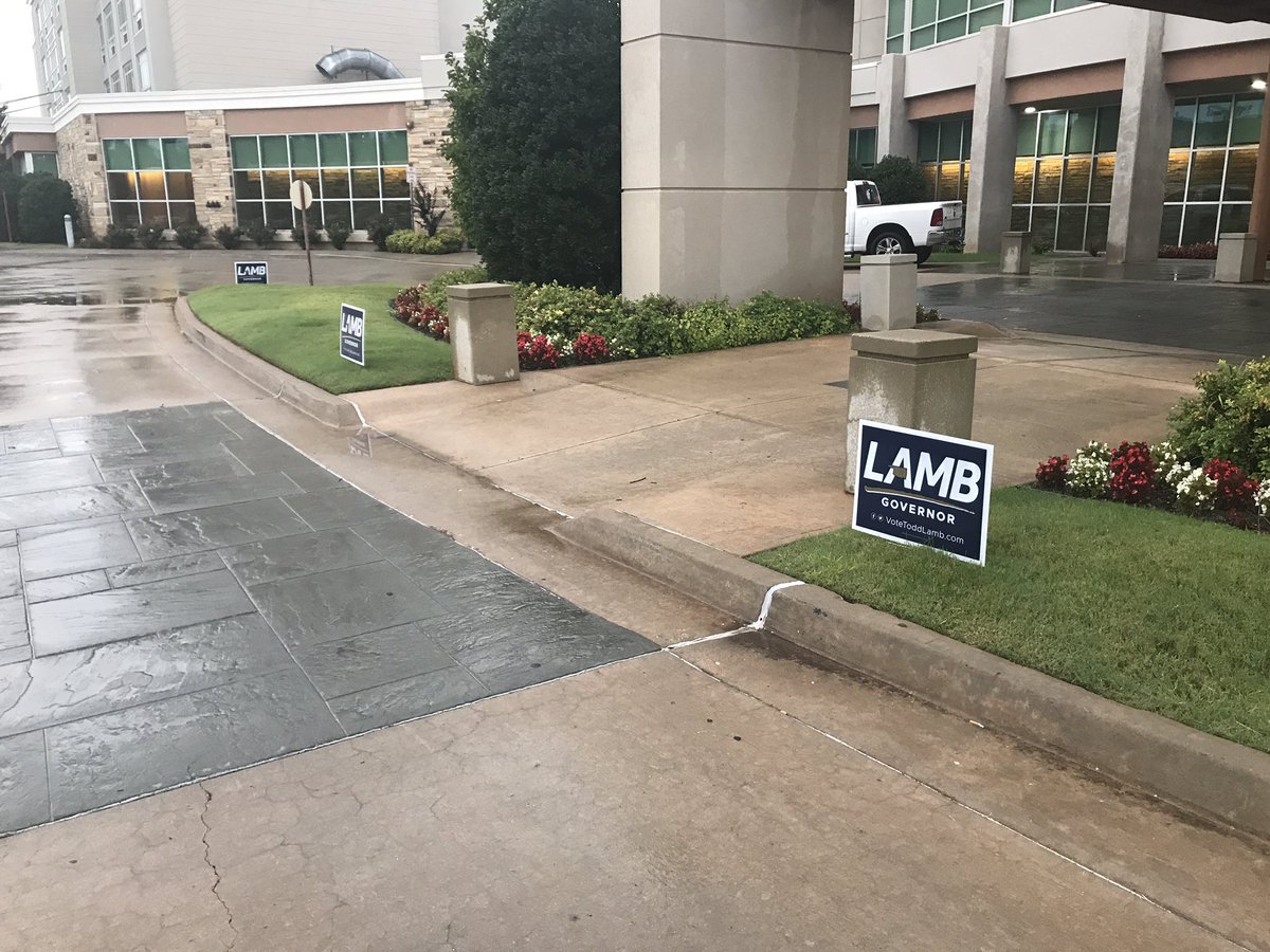 ToddGLamb's tweet photo. Team Lamb ready to visit with both OFRW and @OfficialOKYR this morning. Stop by to learn more about the campaign. #okyrconvention2017 https://t.co/vgZiiQefdK