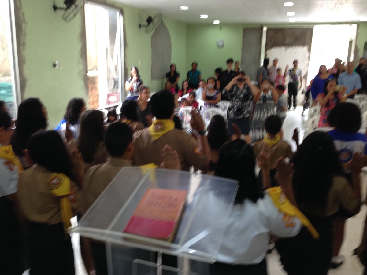 praciole's tweet photo. Linda Programação do Clube Desbravadores Albatroz, #iasd Canaã, Maceió-AL. Parabéns Marciel e equipe. Obrigado Andrey. Por uma #IgrejaViva https://t.co/Vwj93nLWvg