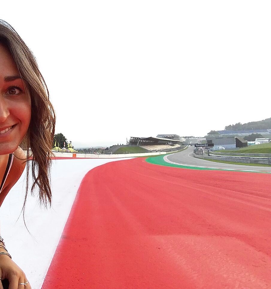 SofyTorri's tweet photo. 🇦🇹
Here we are @redbullring_ #11thround #Spielberg #AustrianGP #lovemyjob #lovemylife #lovethewayilive #moto3 #WorldChampionship ❣️ https://t.co/wHAkB6hTMw